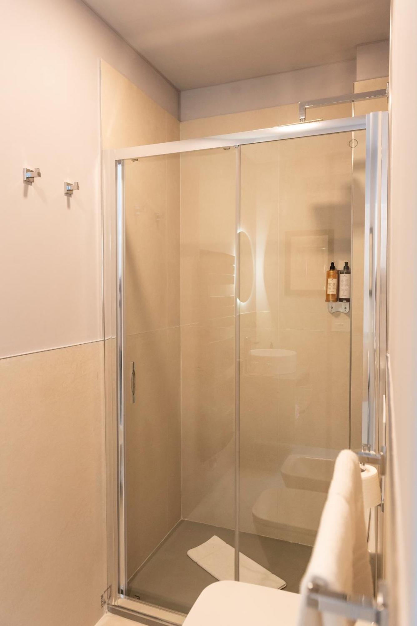Regina Boutique Suites Trieszt Kültér fotó
